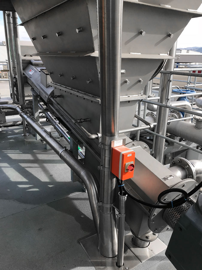 Spiro Containers Pet food dewatering, storage and transport | SPIRAC Solid Handling ...