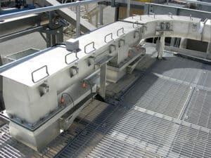 Launder transport